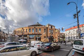 Апартаменты Luxury Urban Lofts Across Baseina & Arena Киев Двухместный номер Делюкс с 1 кроватью-16