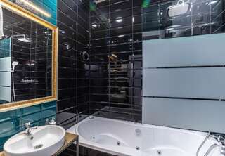 Апартаменты Luxury Urban Lofts Across Baseina & Arena Киев Двухместный номер Делюкс с 1 кроватью-28